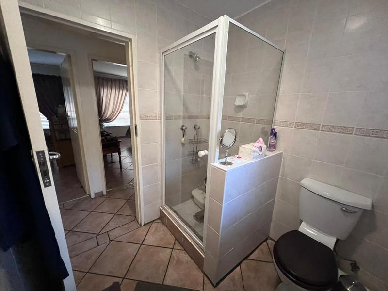 2 Bedroom Property for Sale in Magalieskruin Gauteng