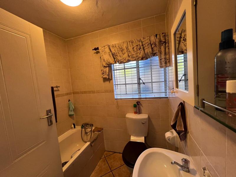 2 Bedroom Property for Sale in Magalieskruin Gauteng