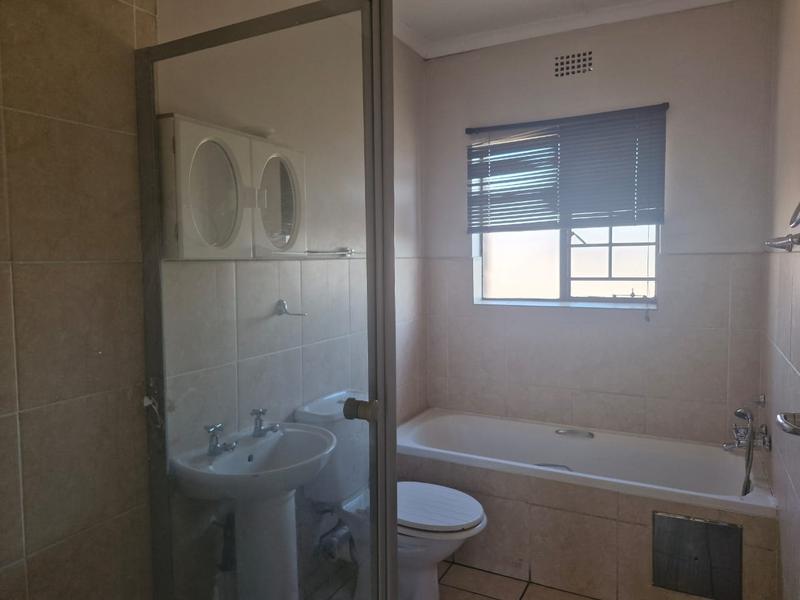 To Let 2 Bedroom Property for Rent in Sonneveld Gauteng