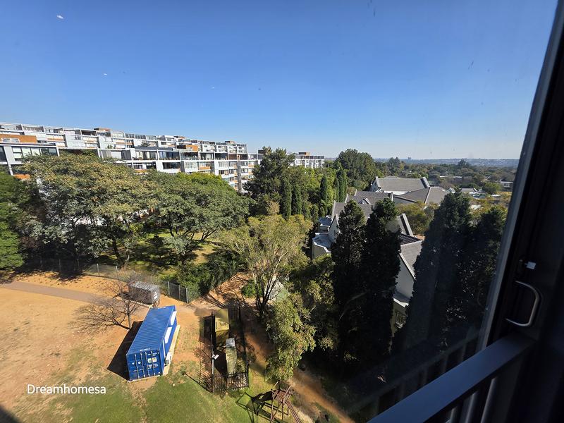 To Let 3 Bedroom Property for Rent in Benmore Gauteng