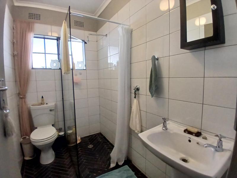 To Let 1 Bedroom Property for Rent in Johannesburg North Gauteng