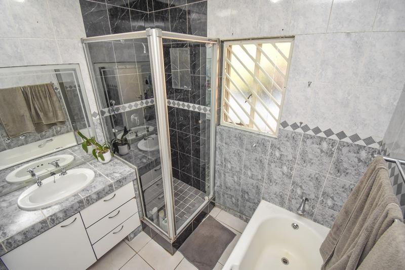 2 Bedroom Property for Sale in Edenburg Gauteng