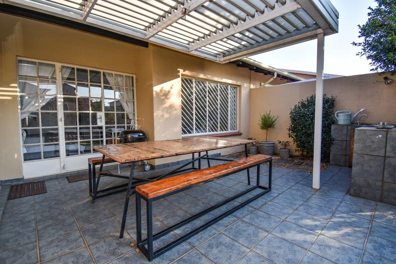 2 Bedroom Property for Sale in Edenburg Gauteng