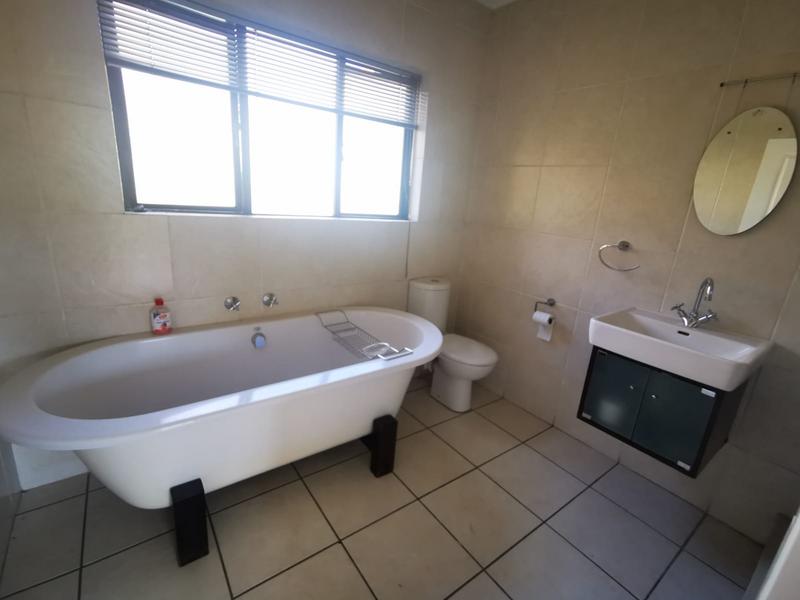 To Let 1 Bedroom Property for Rent in Sunninghill Gauteng