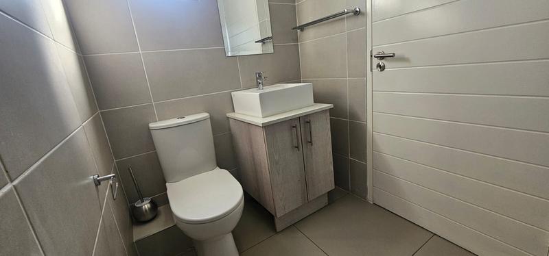 To Let 2 Bedroom Property for Rent in Bryanston Gauteng