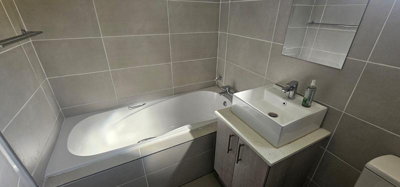 To Let 2 Bedroom Property for Rent in Bryanston Gauteng