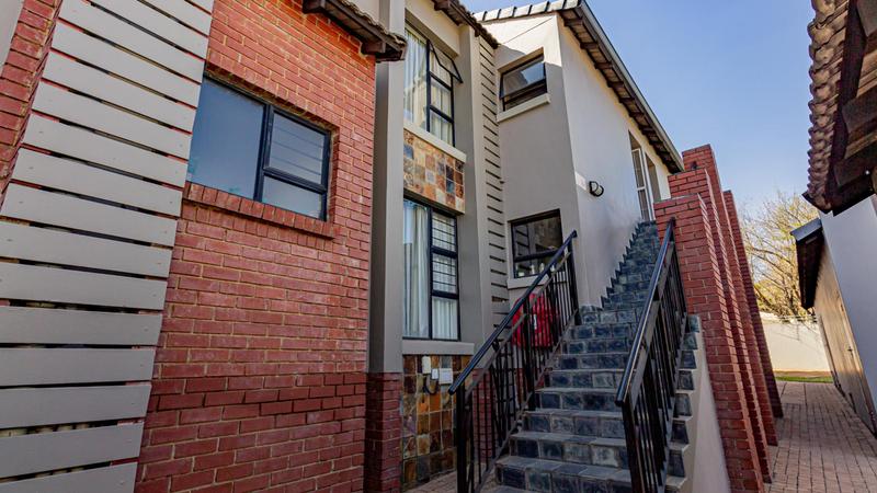 2 Bedroom Property for Sale in Fourways Gauteng