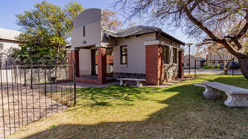 2 Bedroom Property for Sale in Fourways Gauteng