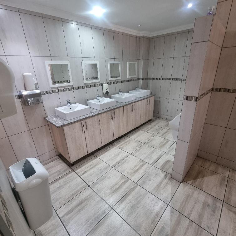 To Let Commercial Property for Rent in Bedford Gardens Gauteng