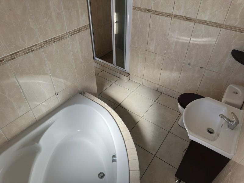 3 Bedroom Property for Sale in Thatchfield Gauteng