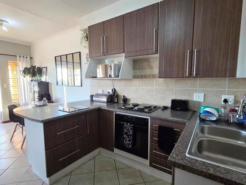 To Let 2 Bedroom Property for Rent in Mooikloof Ridge Gauteng