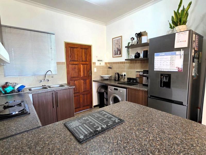 To Let 2 Bedroom Property for Rent in Mooikloof Ridge Gauteng