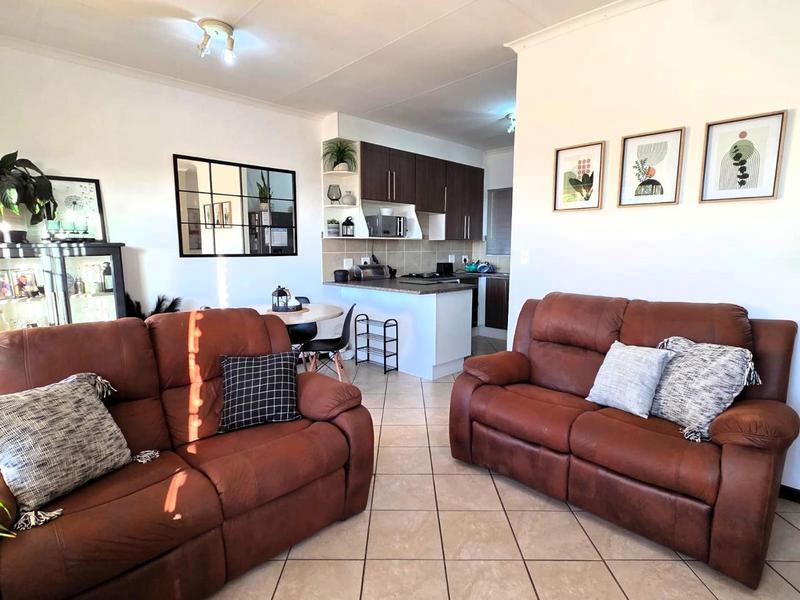 To Let 2 Bedroom Property for Rent in Mooikloof Ridge Gauteng