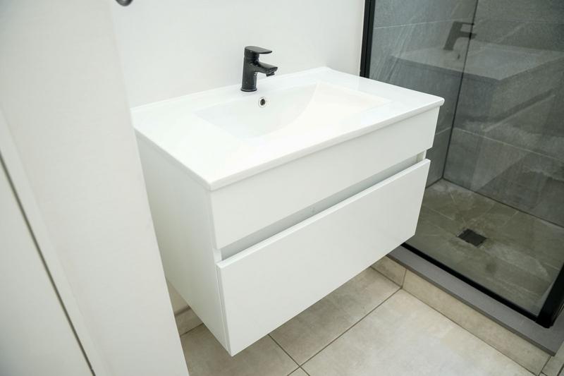 To Let 2 Bedroom Property for Rent in Waterfall Gauteng