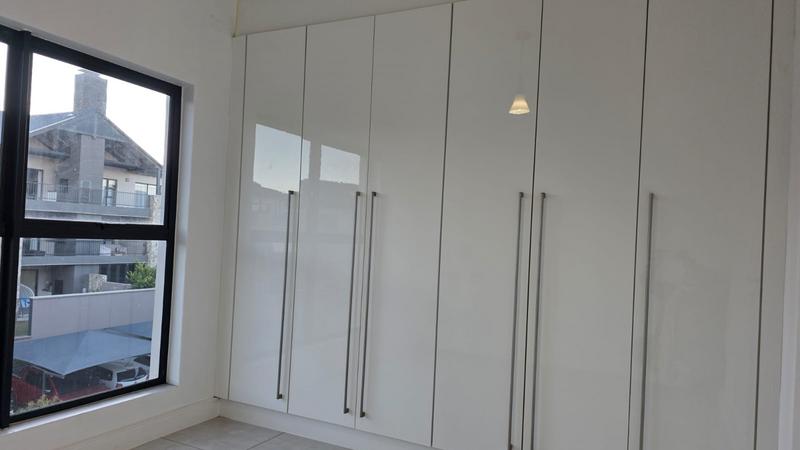 To Let 2 Bedroom Property for Rent in Waterfall Gauteng