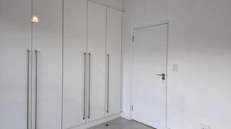 To Let 2 Bedroom Property for Rent in Waterfall Gauteng