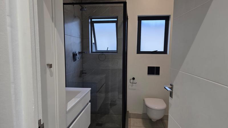 To Let 2 Bedroom Property for Rent in Waterfall Gauteng