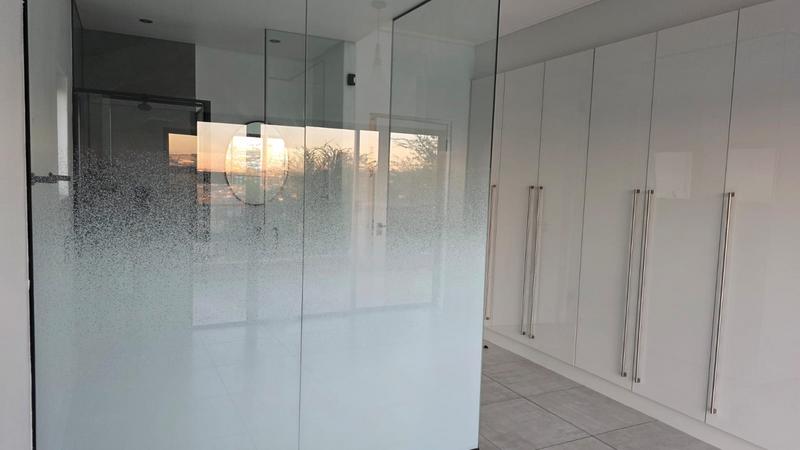 To Let 2 Bedroom Property for Rent in Waterfall Gauteng