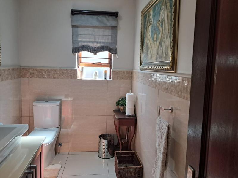 4 Bedroom Property for Sale in Blue Valley Golf Estate Gauteng