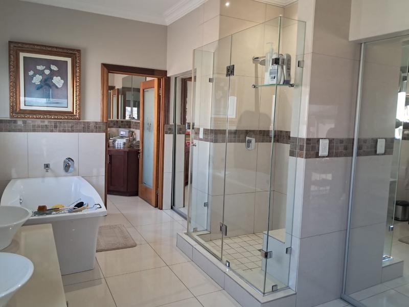 4 Bedroom Property for Sale in Blue Valley Golf Estate Gauteng