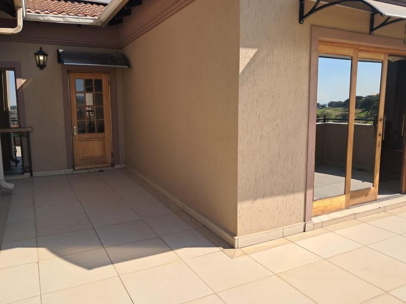 4 Bedroom Property for Sale in Blue Valley Golf Estate Gauteng