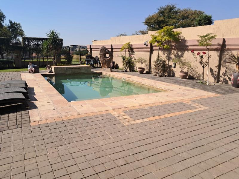 4 Bedroom Property for Sale in Blue Valley Golf Estate Gauteng