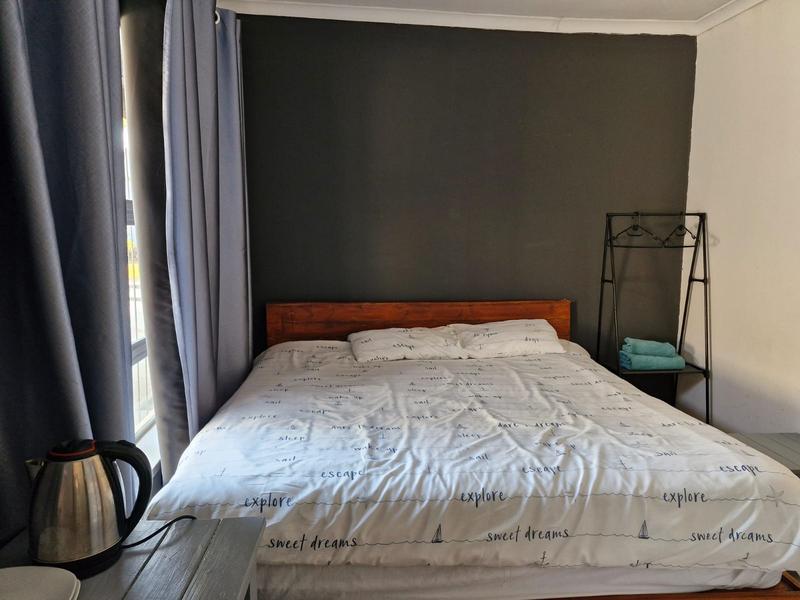 To Let 1 Bedroom Property for Rent in Rhodesfield Gauteng