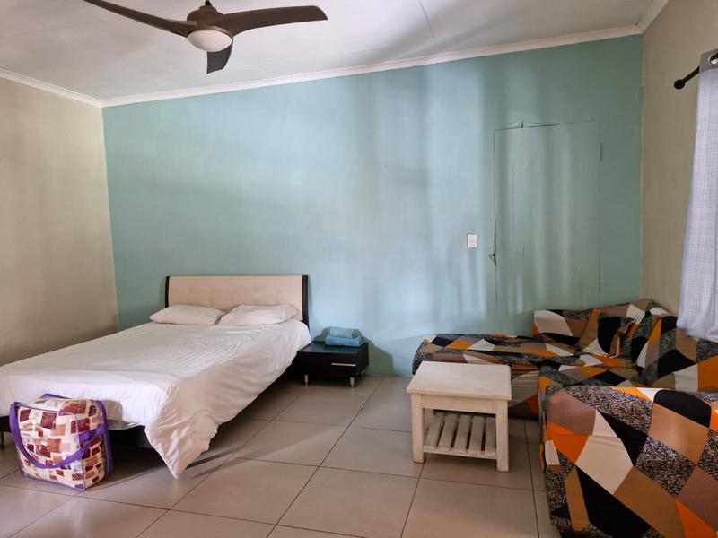 To Let 1 Bedroom Property for Rent in Rhodesfield Gauteng