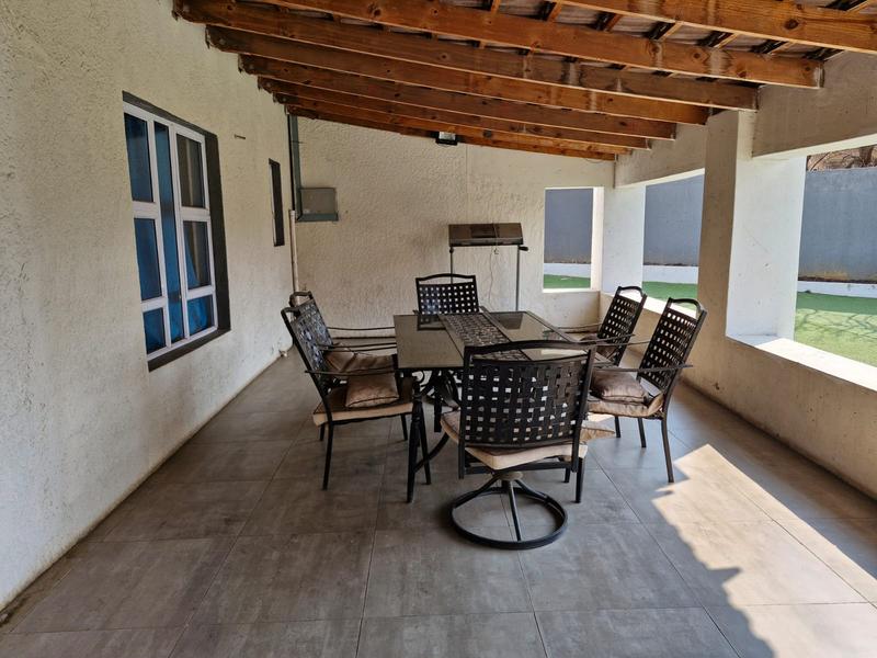 To Let 1 Bedroom Property for Rent in Rhodesfield Gauteng