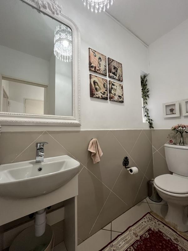 To Let 4 Bedroom Property for Rent in Waterkloof Ridge Gauteng