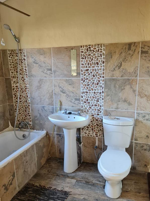 To Let 2 Bedroom Property for Rent in Buccleuch Gauteng