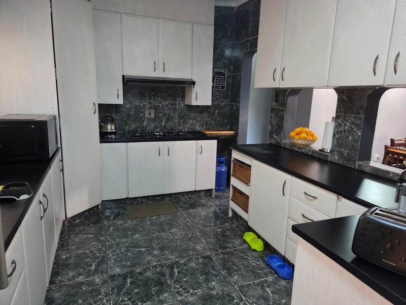 3 Bedroom Property for Sale in Sinoville Gauteng