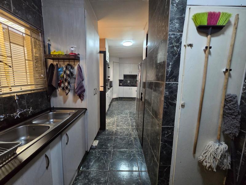 3 Bedroom Property for Sale in Sinoville Gauteng