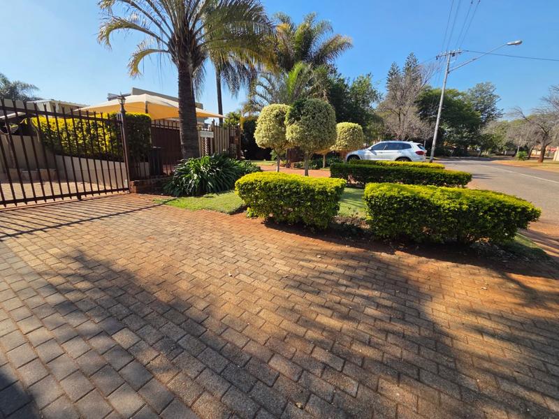 3 Bedroom Property for Sale in Sinoville Gauteng