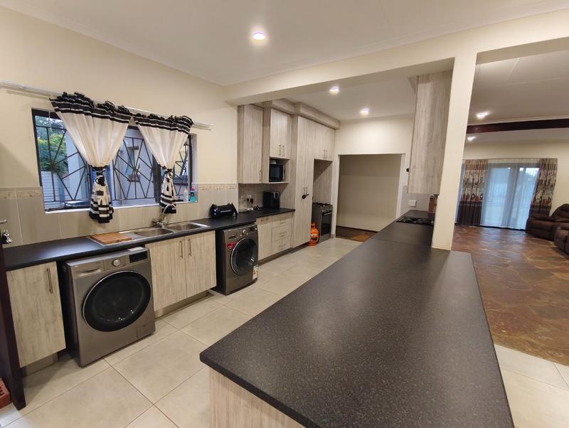 4 Bedroom Property for Sale in Sinoville Gauteng