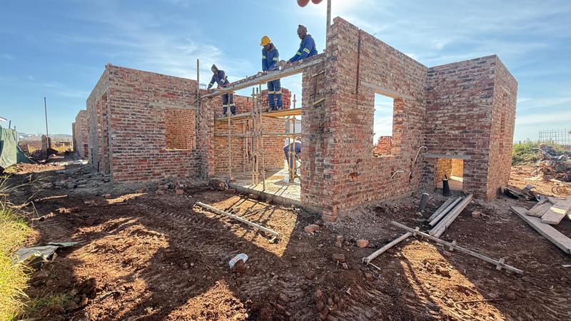 5 Bedroom Property for Sale in Midstream Heights Gauteng