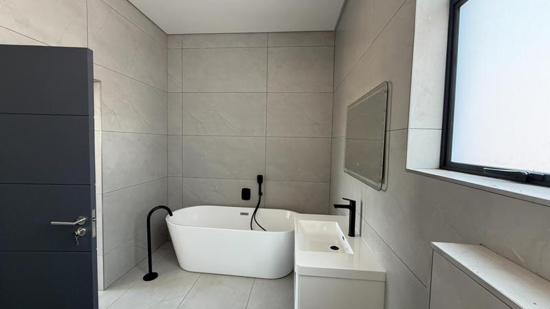 4 Bedroom Property for Sale in Fountainbrook Estate Gauteng