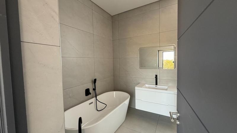 4 Bedroom Property for Sale in Fountainbrook Estate Gauteng