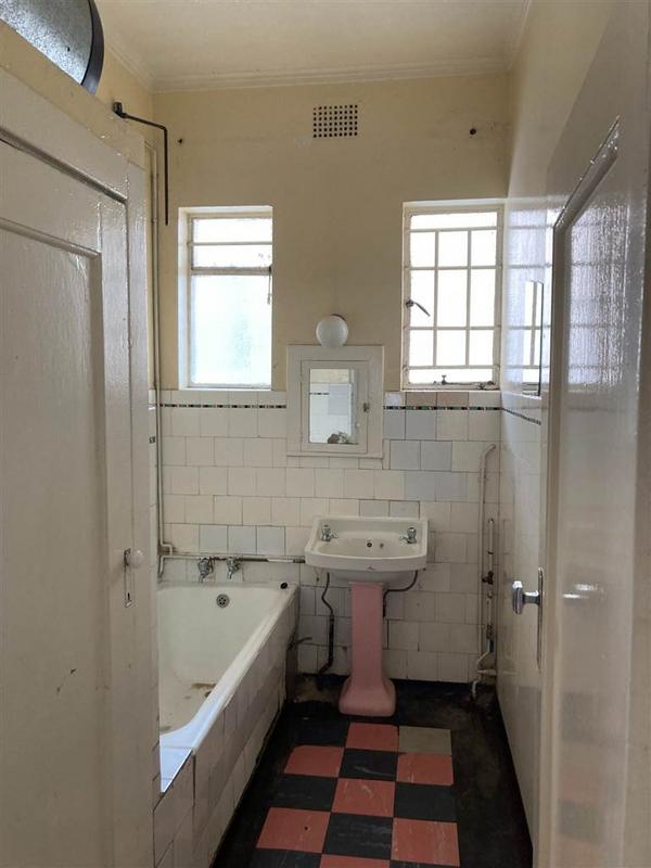 To Let 3 Bedroom Property for Rent in Yeoville Gauteng