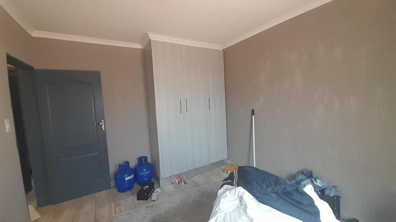 To Let 2 Bedroom Property for Rent in Noordwyk Gauteng