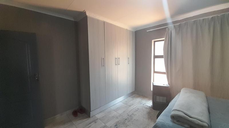 To Let 2 Bedroom Property for Rent in Noordwyk Gauteng