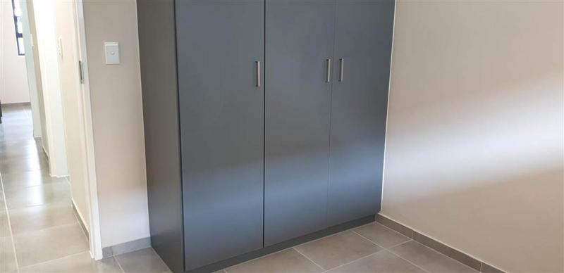 To Let 2 Bedroom Property for Rent in Vorna Valley Gauteng