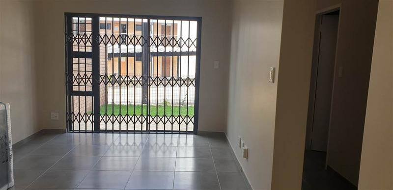 To Let 2 Bedroom Property for Rent in Vorna Valley Gauteng