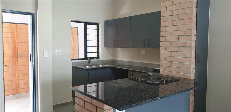 To Let 2 Bedroom Property for Rent in Vorna Valley Gauteng