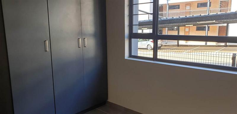 To Let 2 Bedroom Property for Rent in Vorna Valley Gauteng