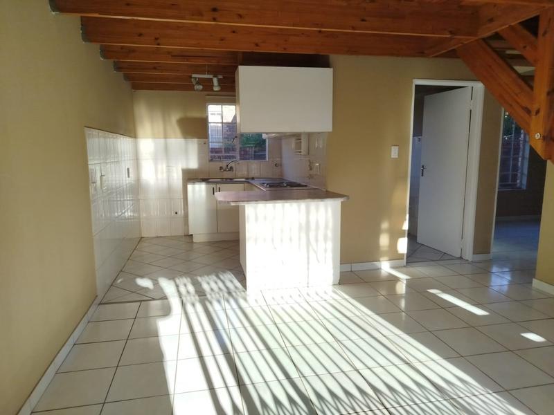 To Let 2 Bedroom Property for Rent in Weltevreden Park Gauteng