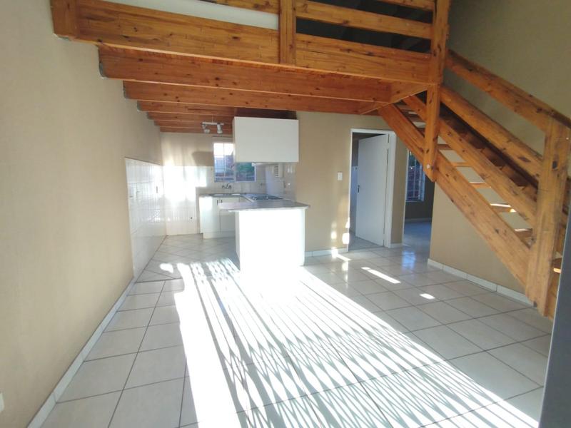 To Let 2 Bedroom Property for Rent in Weltevreden Park Gauteng
