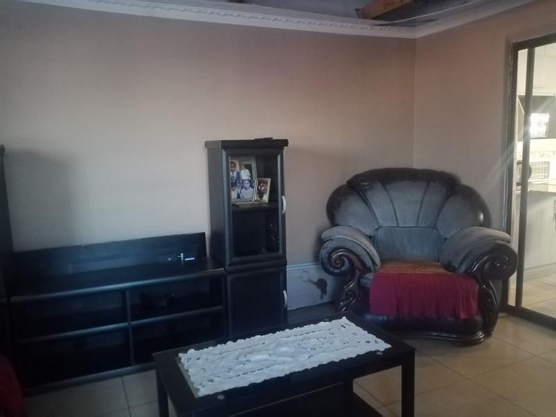 2 Bedroom Property for Sale in Palm Ridge Gauteng