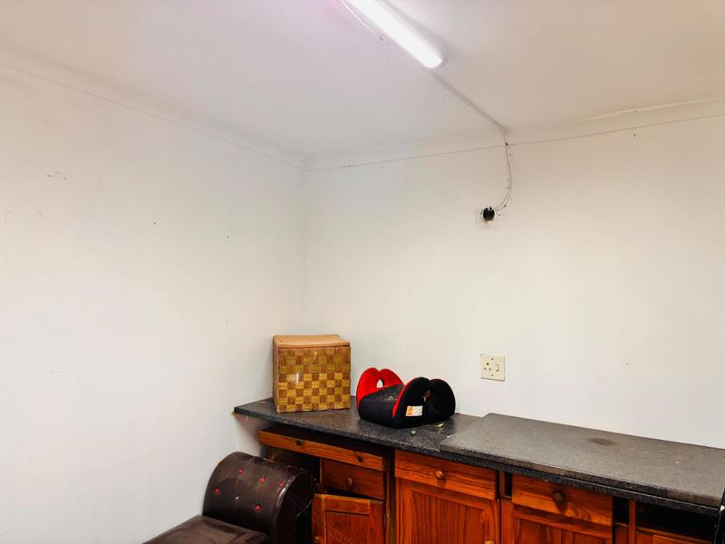 To Let 1 Bedroom Property for Rent in Blairgowrie Gauteng