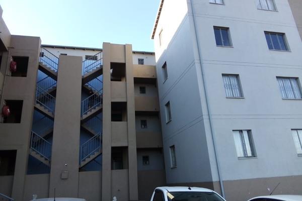 To Let 2 Bedroom Property for Rent in Fleurhof Gauteng
